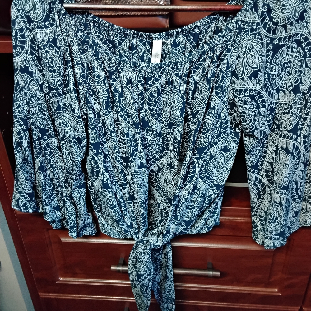 Elan Navy and White Paisley Blouse